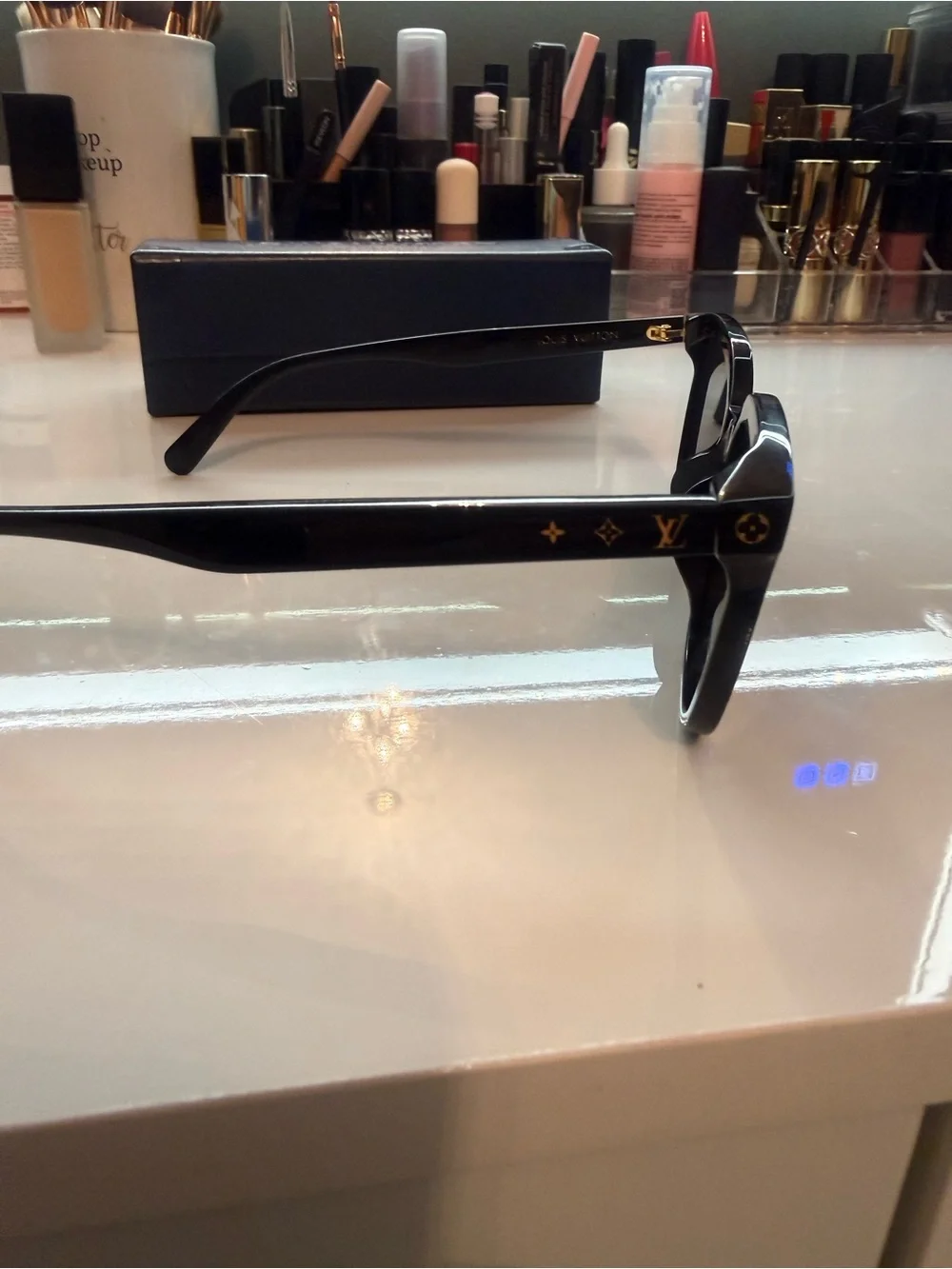 ✨ Authentic Louis Vuitton Black Women's Sunglasses ✨